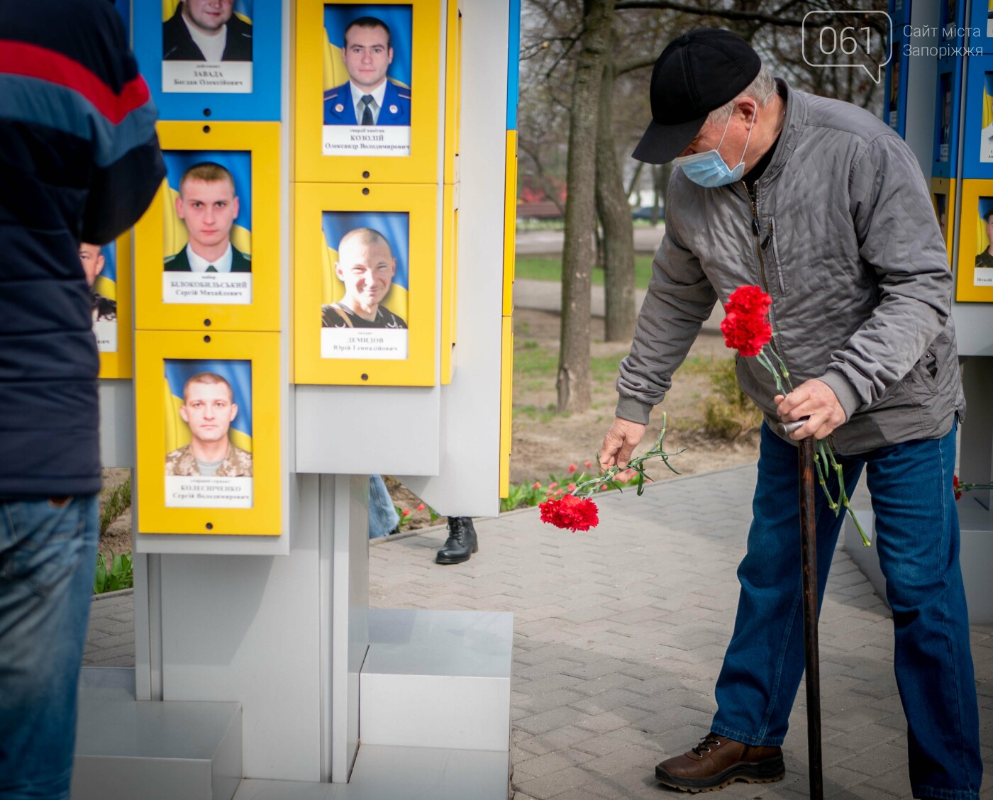 Годовщина АТО: запорожцы почтили память погибших бойцов, - ФОТОРЕПОРТАЖ , фото-5