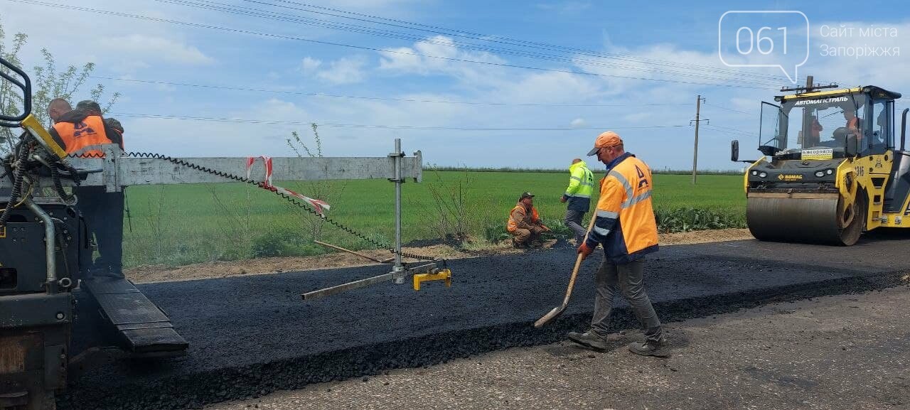 Отдыхающие могут "испугаться" ремонта дороги в Кирилловке, дорожники обещают справиться до конца июня, - ФОТОРЕПОРТАЖ , фото-2