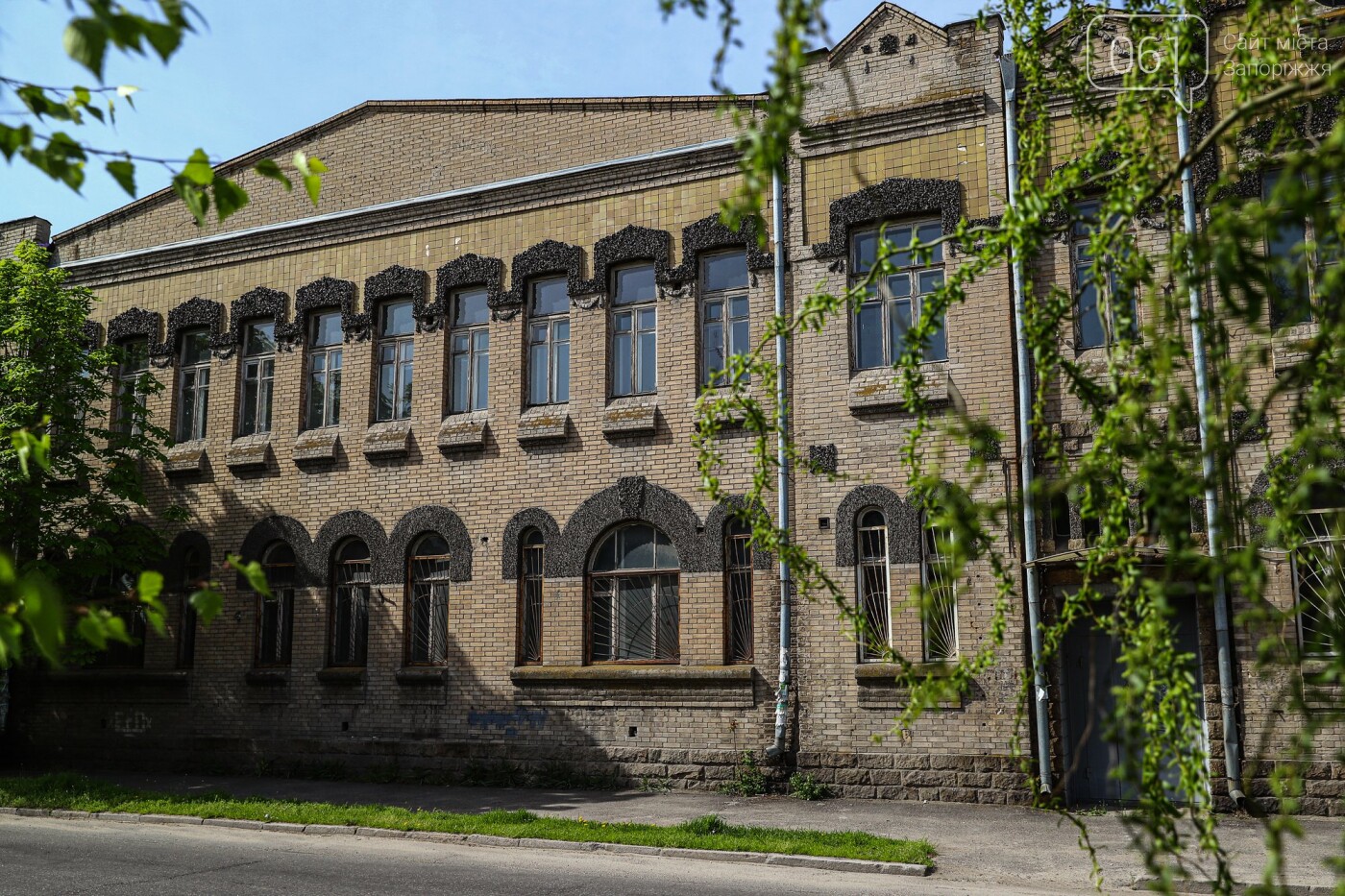 Памятники Старого Александровска: как сейчас выглядит здание первого в городе роддома, - ФОТО , фото-12