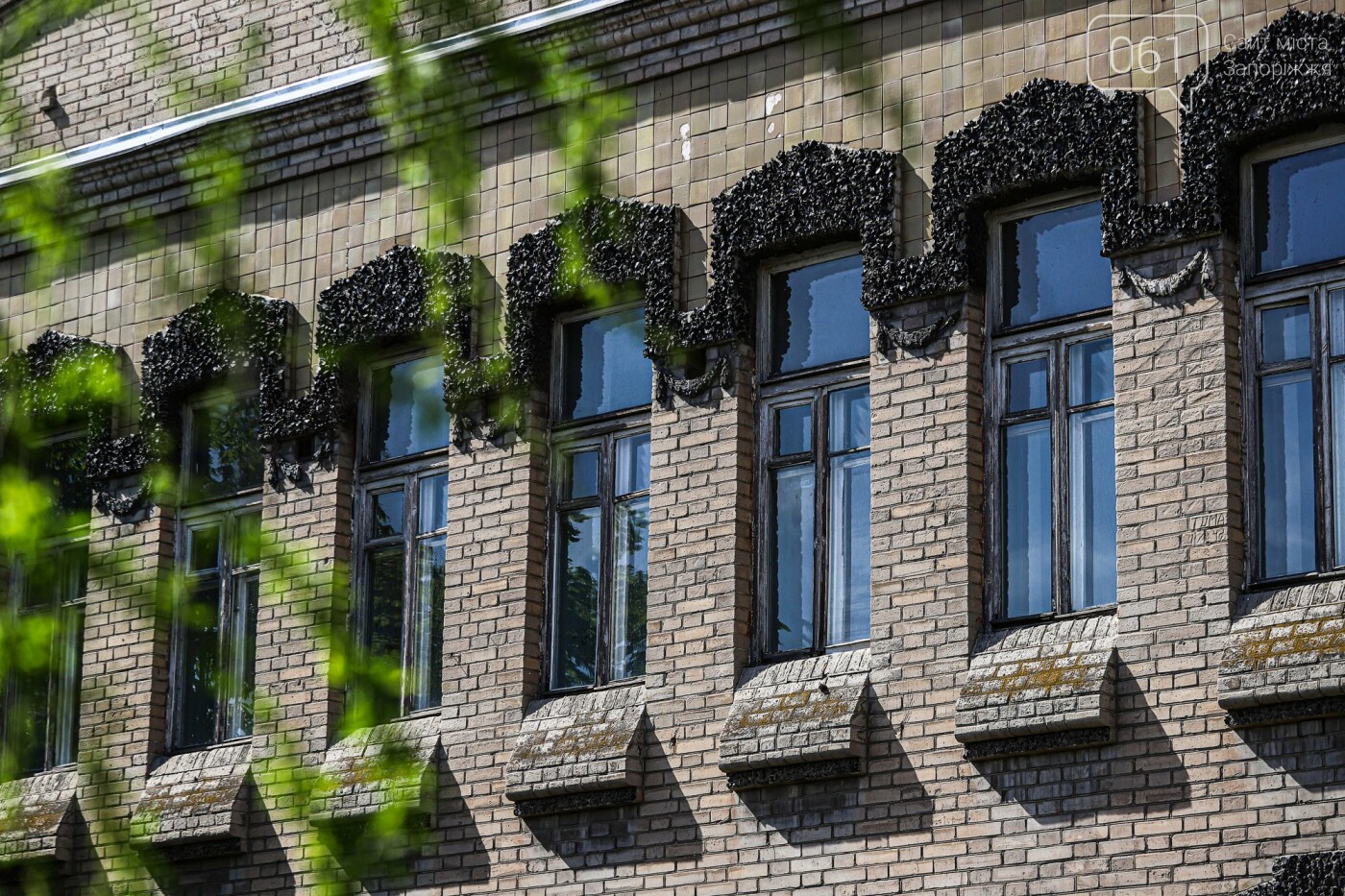 Памятники Старого Александровска: как сейчас выглядит здание первого в городе роддома, - ФОТО , фото-15