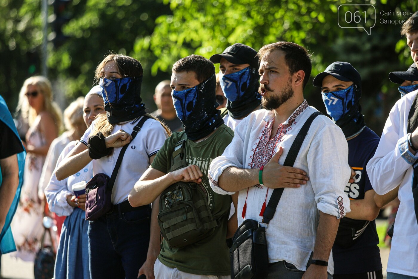 Флаги и праздничное шествие: как в Запорожье отметили День Конституции, - ФОТОРЕПОРТАЖ , фото-22
