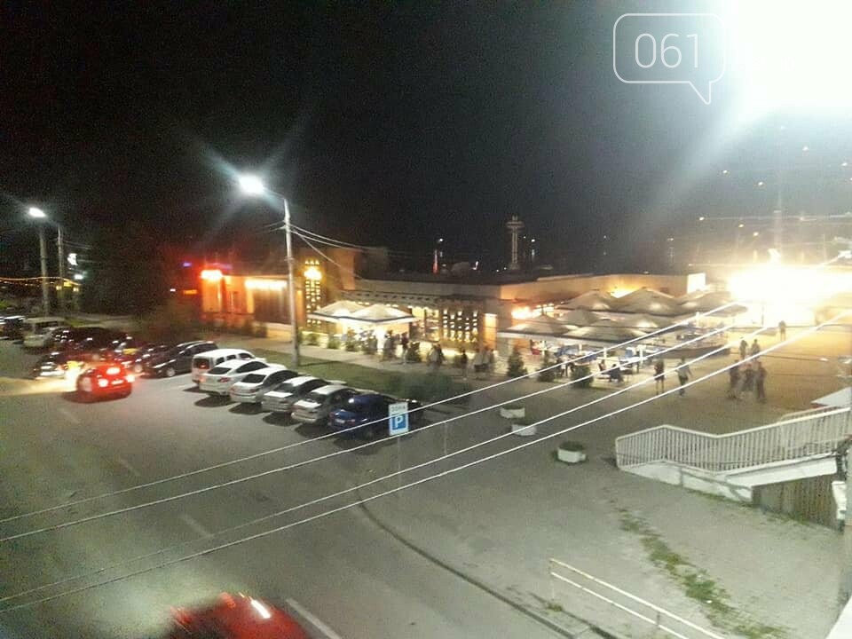 В Запорожье полиция и чиновники проводят рейды на Набережной в связи с жалобами на шум у летних кафе, фото-5