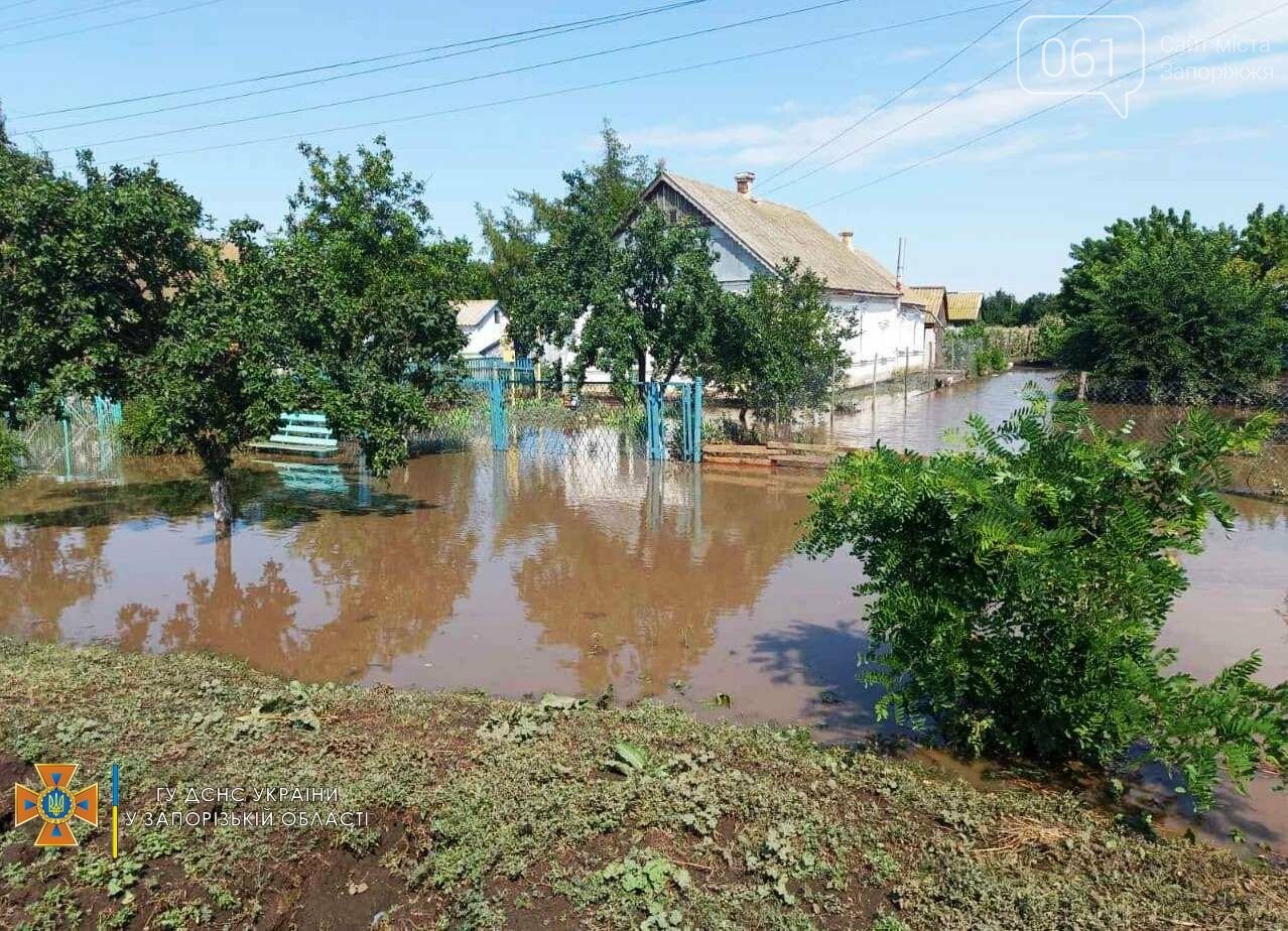 В Бердянске из-за непогоды все еще остаются подтопленными около 40 частных домов, фото-9