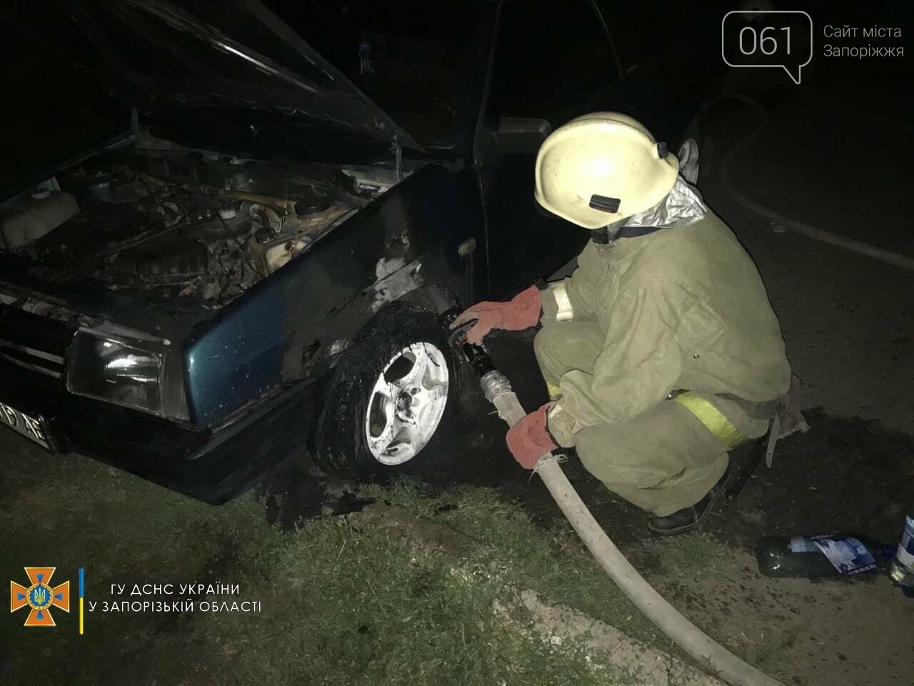 В Запорожской области у автомобиля на ходу загорелось колесо, фото-1