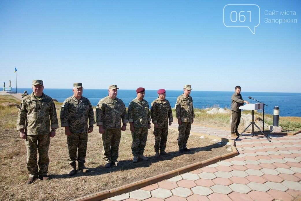 Зеленский представил нового командующего оперативным командованием “Восток”