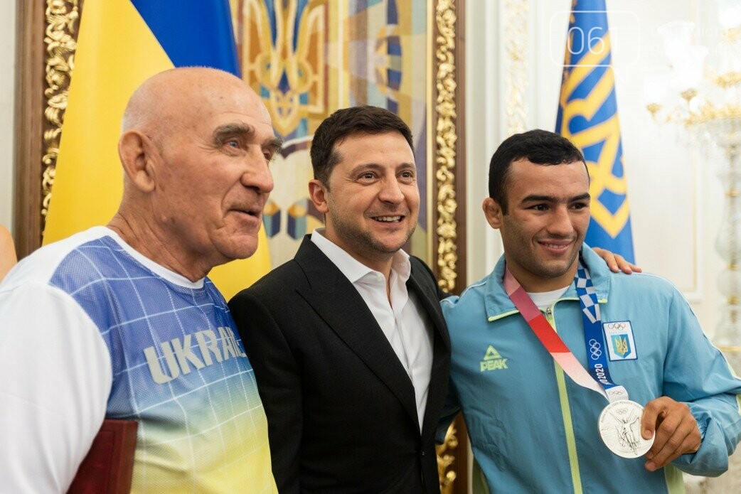 Зеленский вручил орден серебряному призеру Олимпиады Парвизу Насибову, - ФОТОФАКТ, фото-1