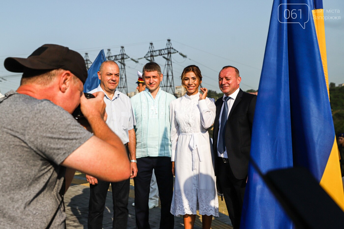 В Запорожье на Хортице на обновлённом кургане подняли флаг Украины, - ФОТОРЕПОРТАЖ, фото-12