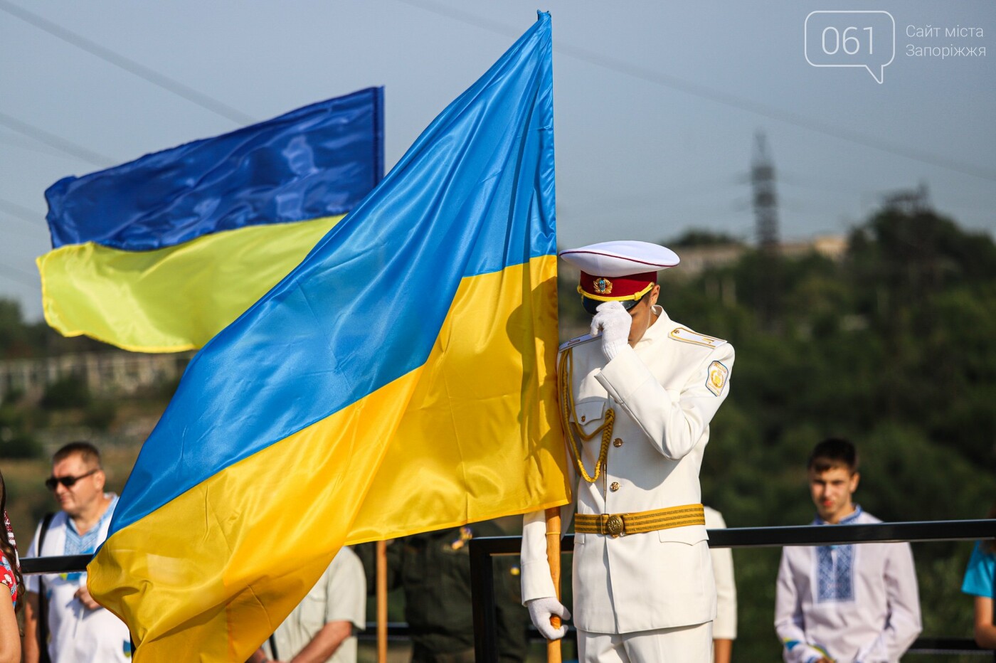 В Запорожье на Хортице на обновлённом кургане подняли флаг Украины, - ФОТОРЕПОРТАЖ, фото-15