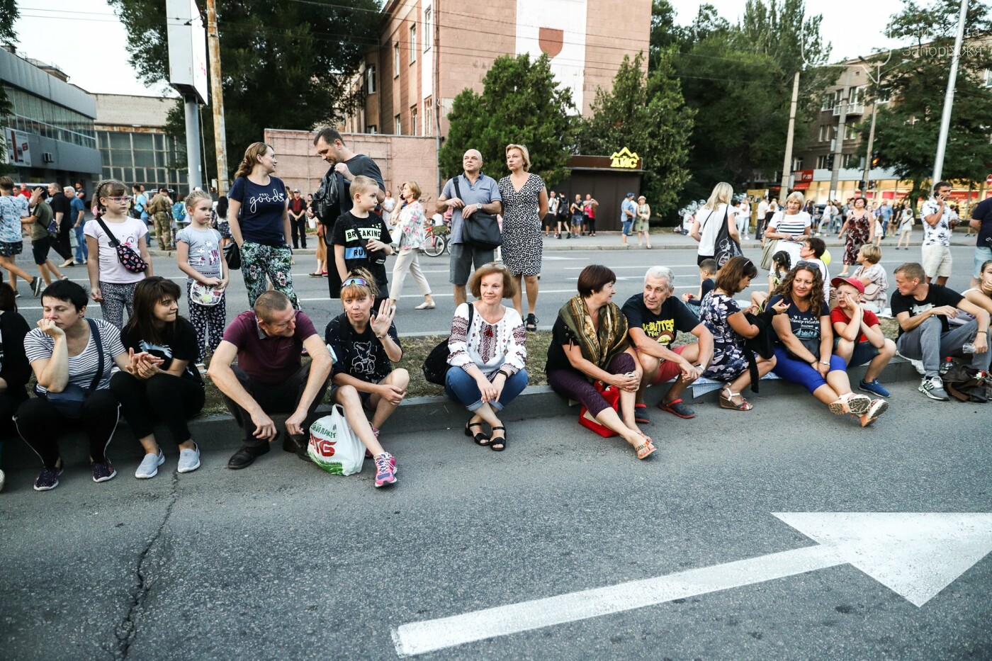 Тысячи запорожцев пришли послушать концерт симфонического оркестра под открытым небом, - ФОТОРЕПОРТАЖ, фото-9