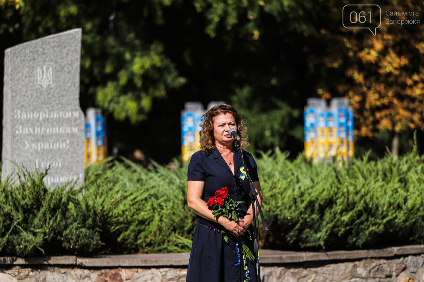 «Мы помним, мы отомстим»: в Запорожье на Аллее защитников почтили память погибших бойцов, - ФОТОРЕПОРТАЖ, фото-1