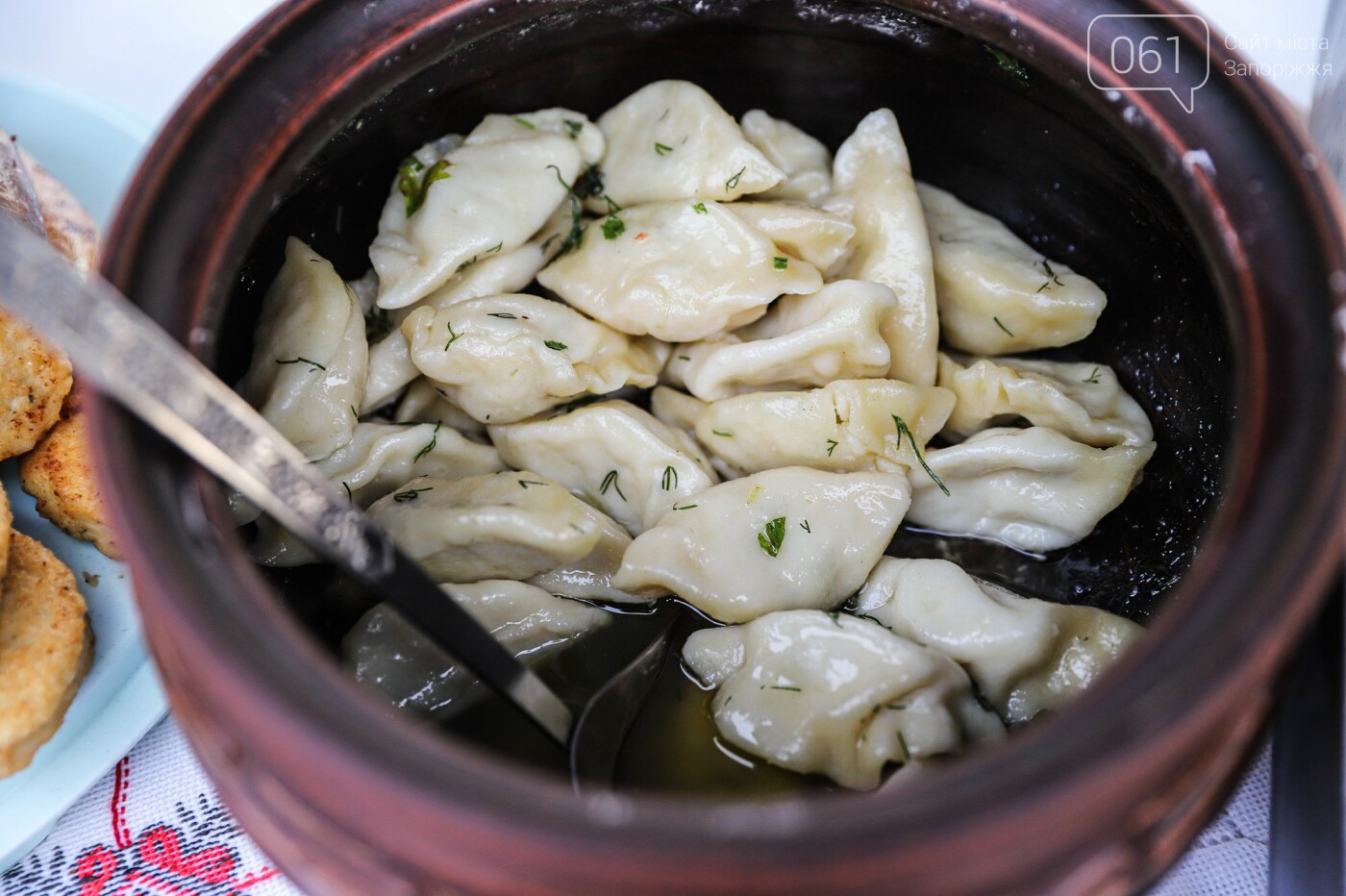 Бограч в хлебных горшочках и мясо из уникальной печи: что нового на фестивале уличной еды в Запорожье, - ФОТОРЕПОРТАЖ, фото-52