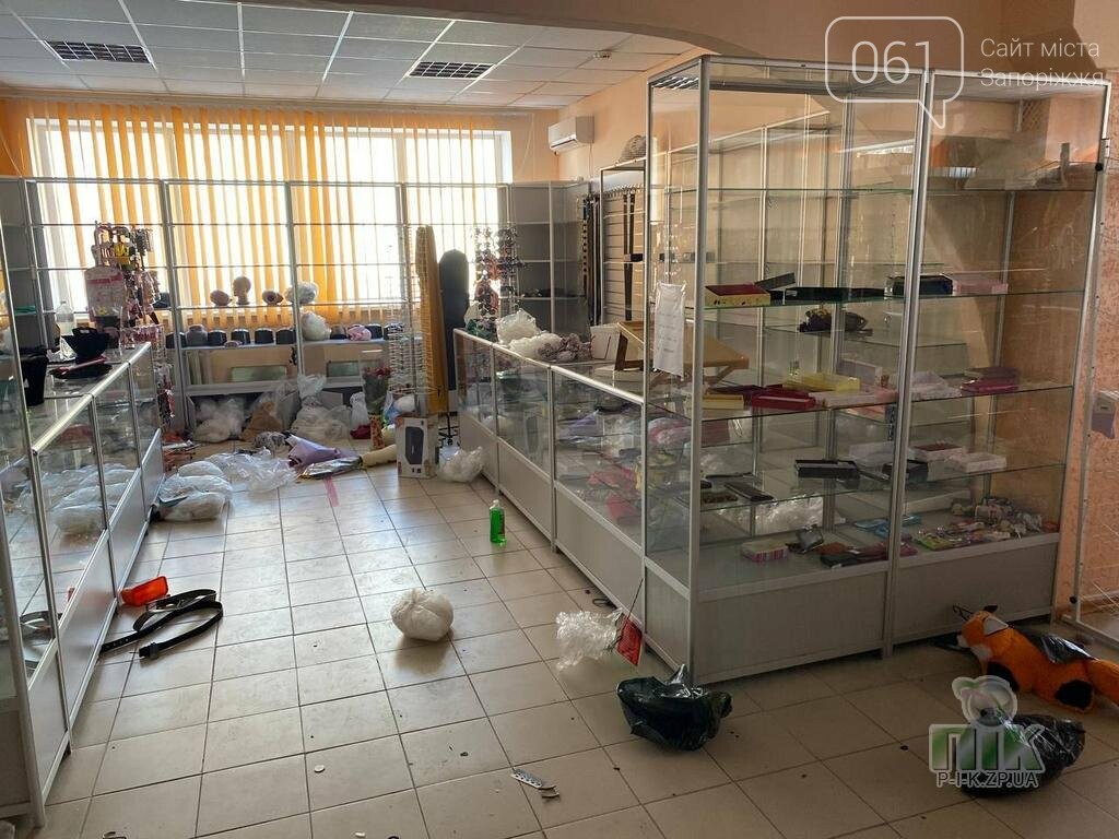 В Пологах местные жители начали грабить магазины и супермаркеты