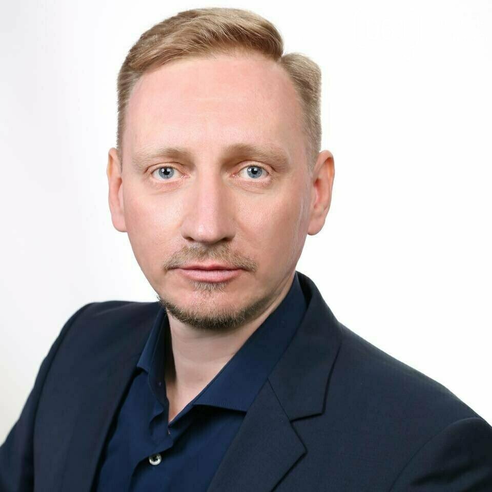 Помічник Ігор Волков