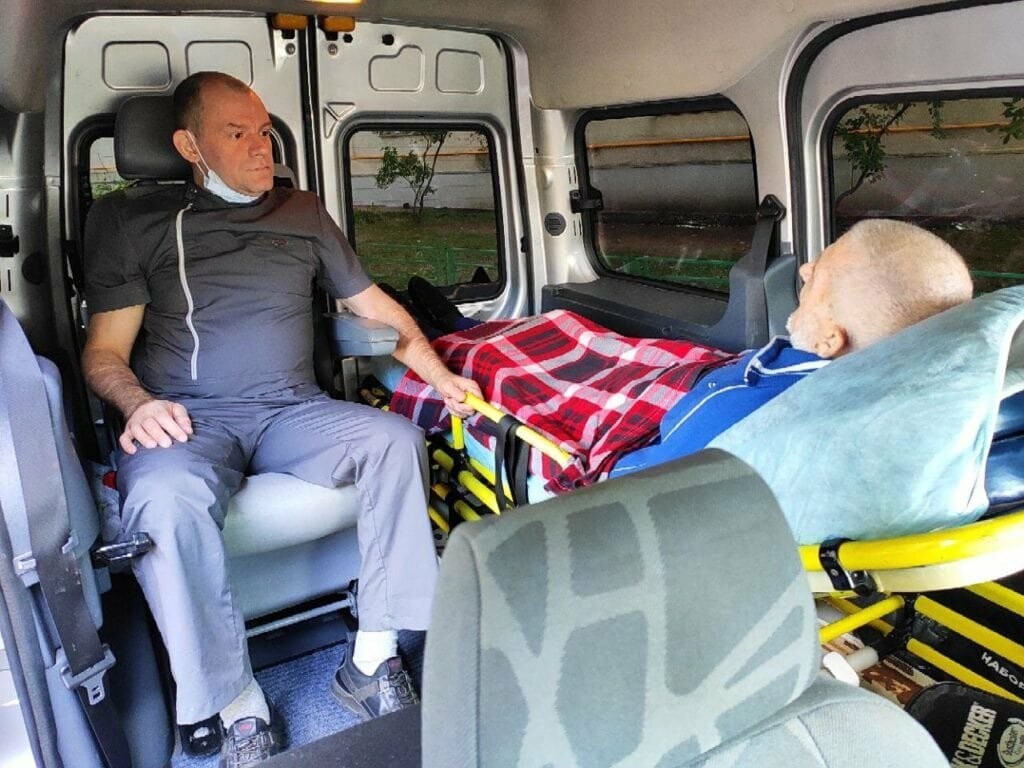 Приватна служба "МедПеревозка" рекомендує ознайомитись з основними правилами транспортування лежачих хворих в Запоріжжі та Україні, фото-6