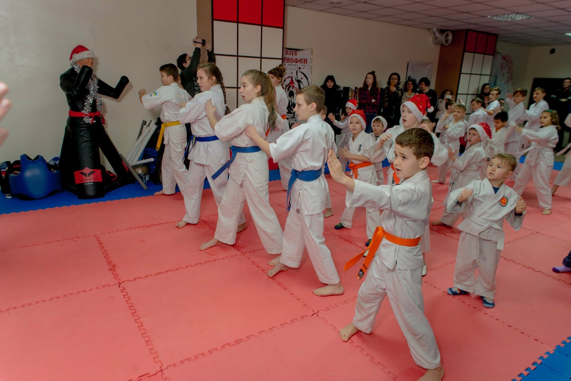Спортивный Клуб Борисфен проводит круглогодичный набор детей и взрослых для занятий Киокушин каратэ в Запорожье, фото-9