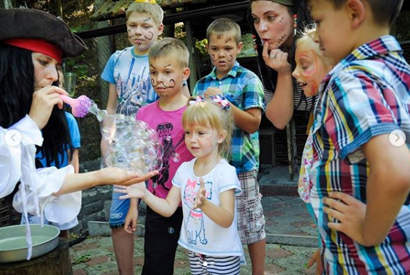 Дитяче свято у Запоріжжі, Організація свят у Запоріжжі, день народження у Запоріжжі, аніматори у Запоріжжі, аніматор Запоріжжя, замовити аніматорів у Запоріжжі, випускні у Запоріжжі, шоу у Запоріжжі, виїзд аніматорів у Запоріжжі, послуги аніматорів у Запоріжжі, день іменинника у Запоріжжі, як відзначити день народження дитині у Запоріжжі, дитяче шоу у Запоріжжі організувати