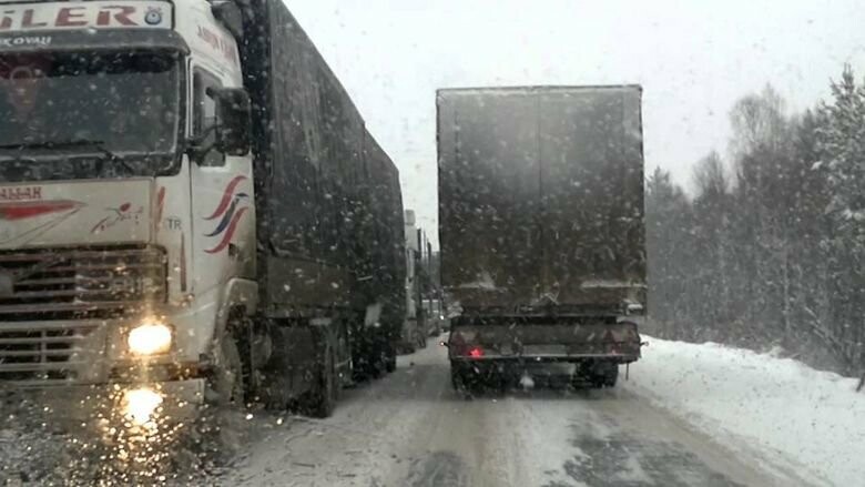 Запорожцев предупреждают об ухудшении погоды, в 9 областях ограничат движение транспорта