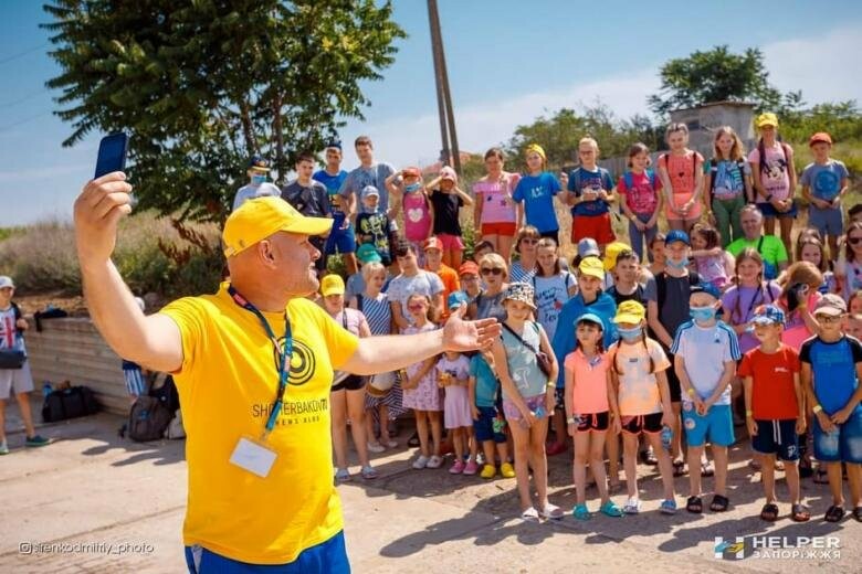 Helper Запорожье организовал поездку в аквапарк для 120 запорожских детей, - ВИДЕО 