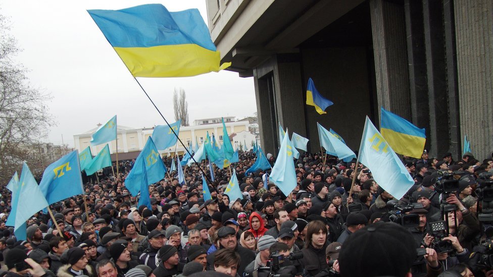 Проукраинский митинг в Симферополе 26 февраля 2014 года, AFP