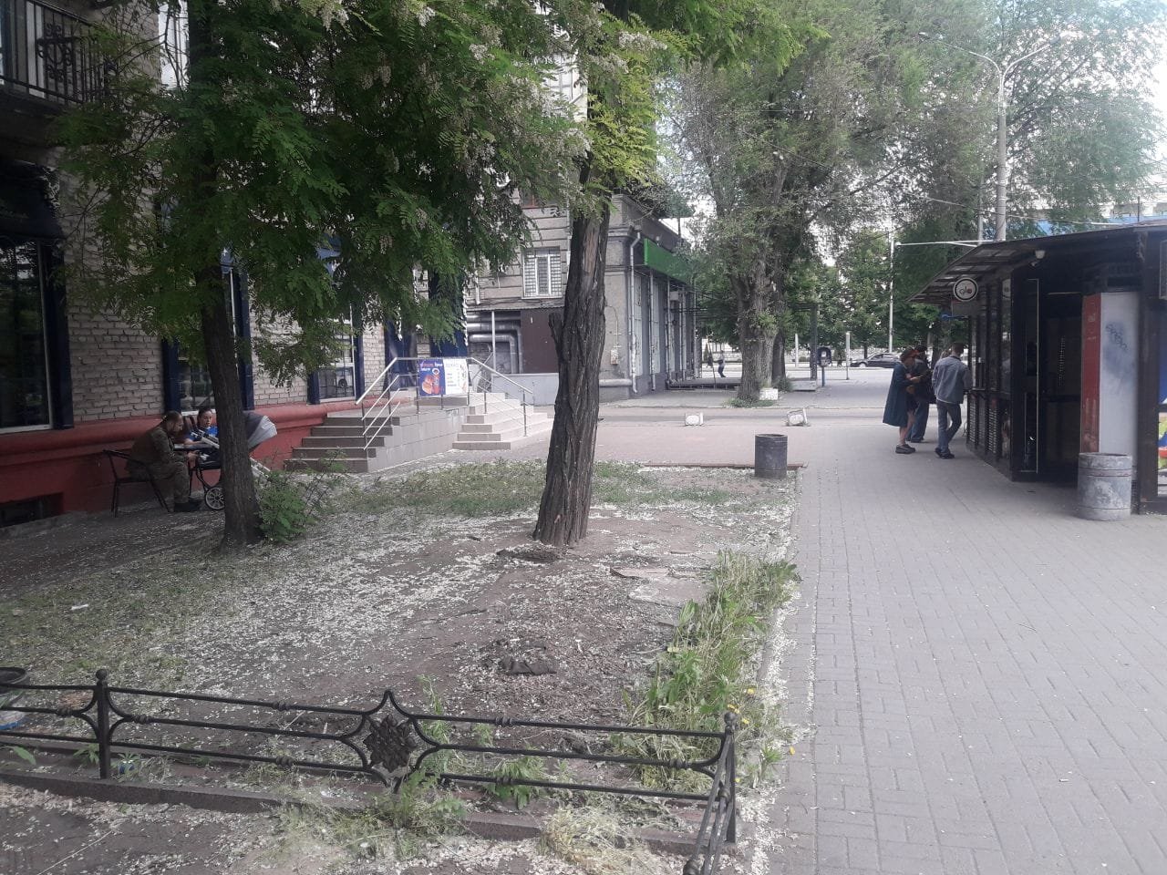 В центрі Запоріжжя демонтували незаконний МАФ 