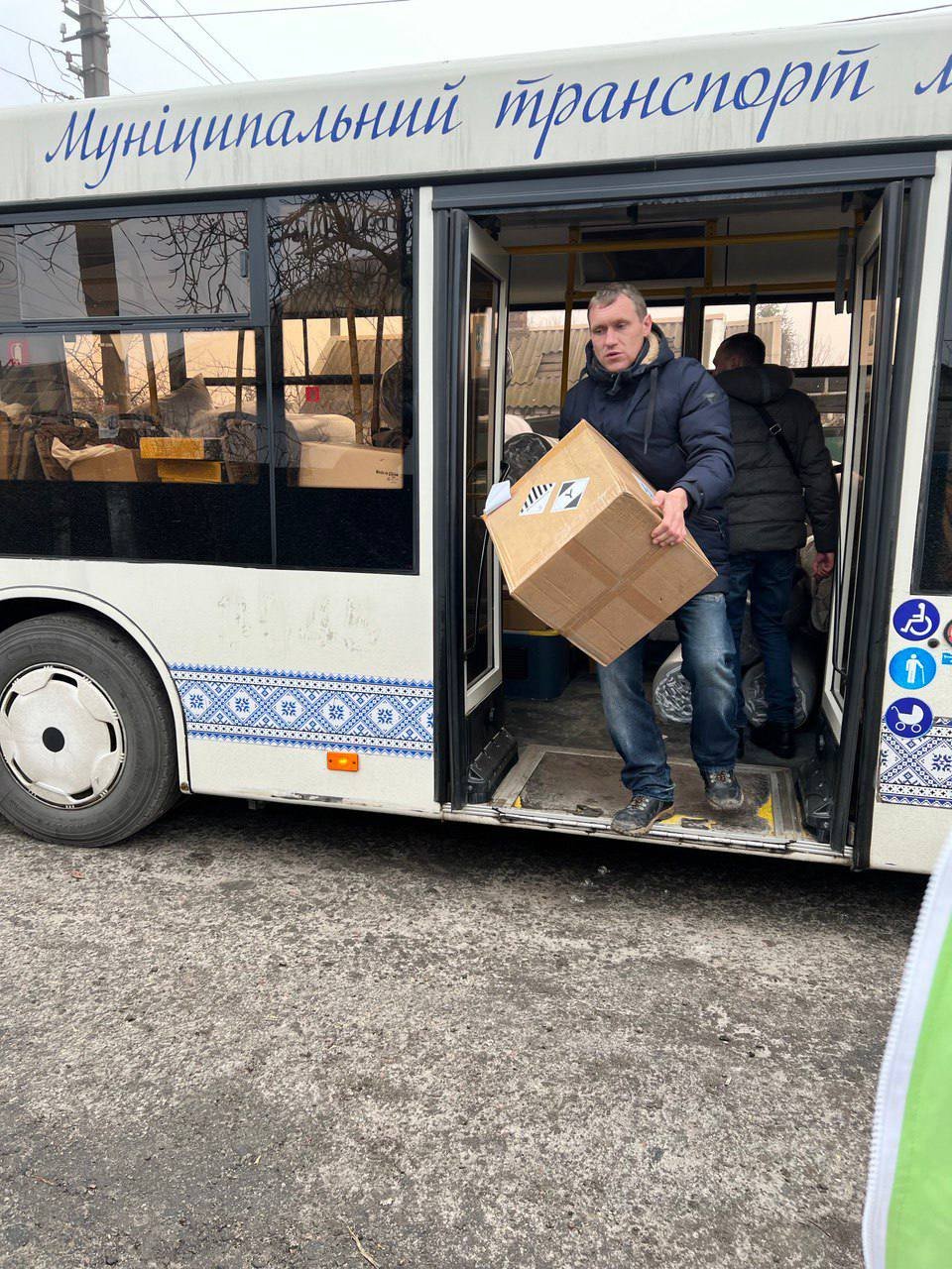 У Запоріжжі ліквідовують наслідки ракетної атаки