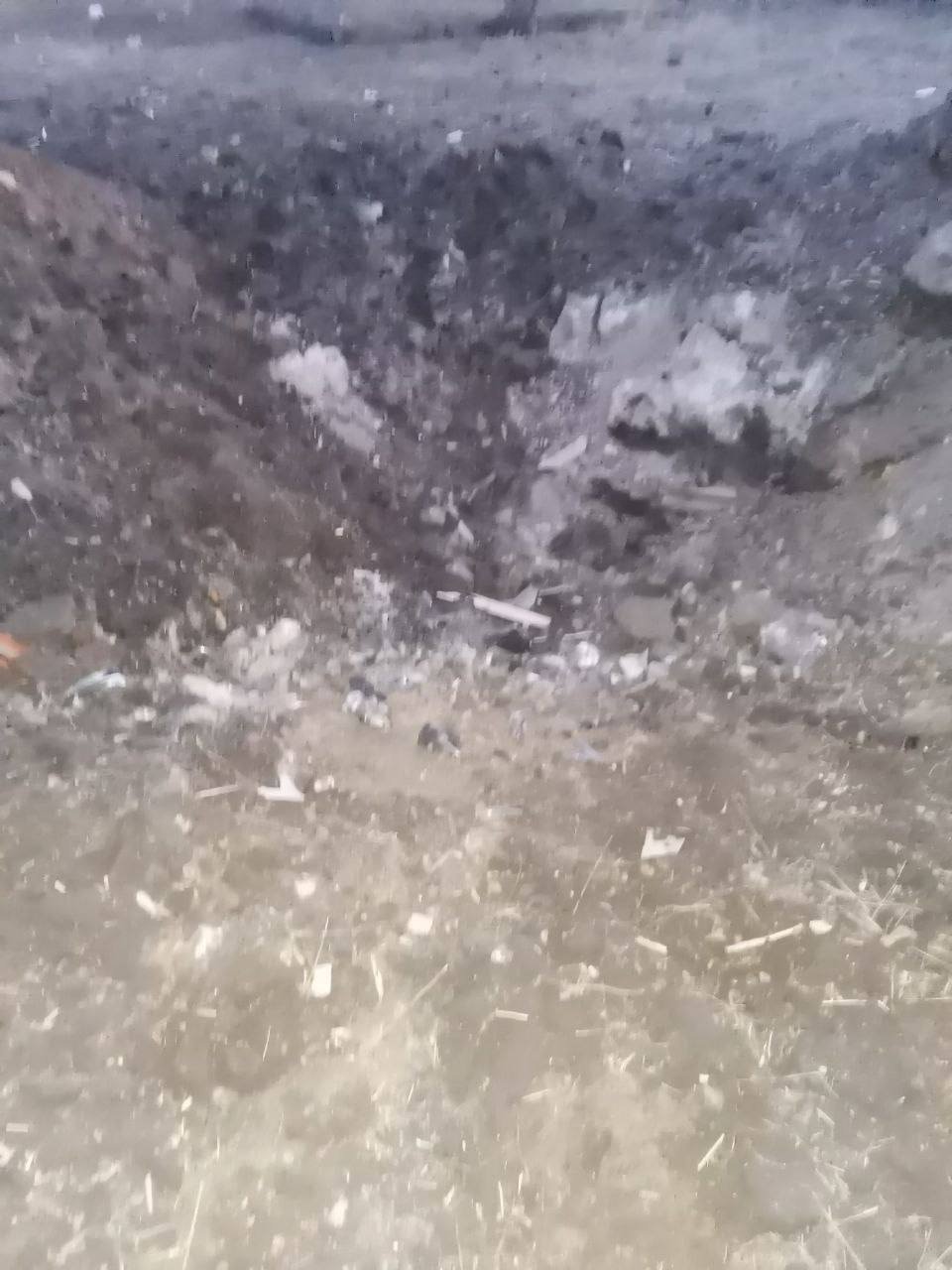 Ворог вдарив по Запоріжжю: зруйновано приватний будинок, під завалами є люди