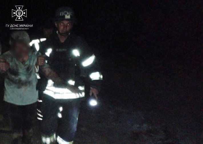У Запорізькій області врятували двох людей з-під завалів будинку