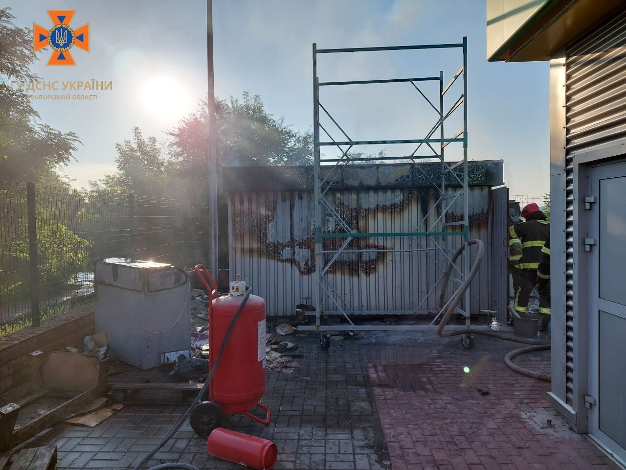 У Запоріжжі ліквідували пожежу на АЗС