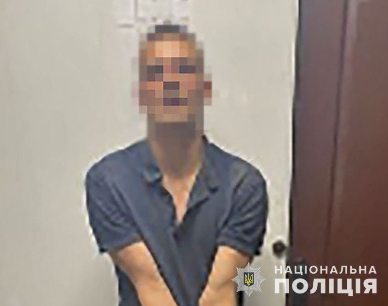 В Запоріжжі п’яний порушник комендантської години вдарив поліцейського