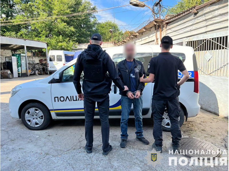 У Запоріжжі затримали чоловіка, який до смерті побив знайомого