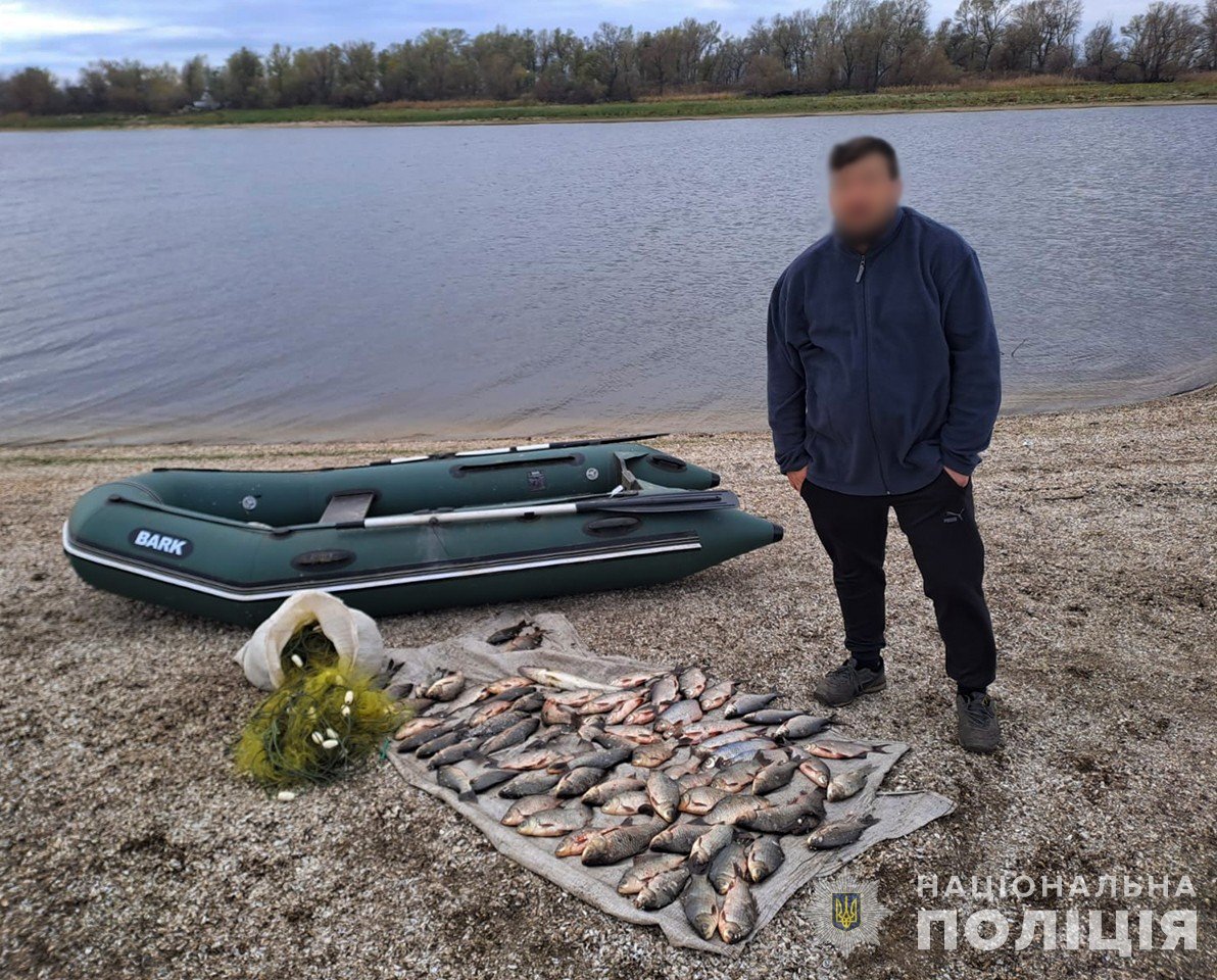 На Каховському водосховищі виявили браконьєра з незаконним виловом на 140 тис гривень