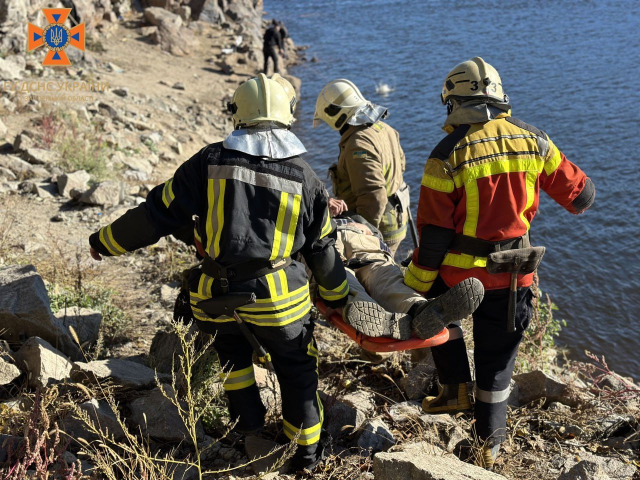 У Запоріжжі стало зле рибалці, на допомогу викликали рятувальників 