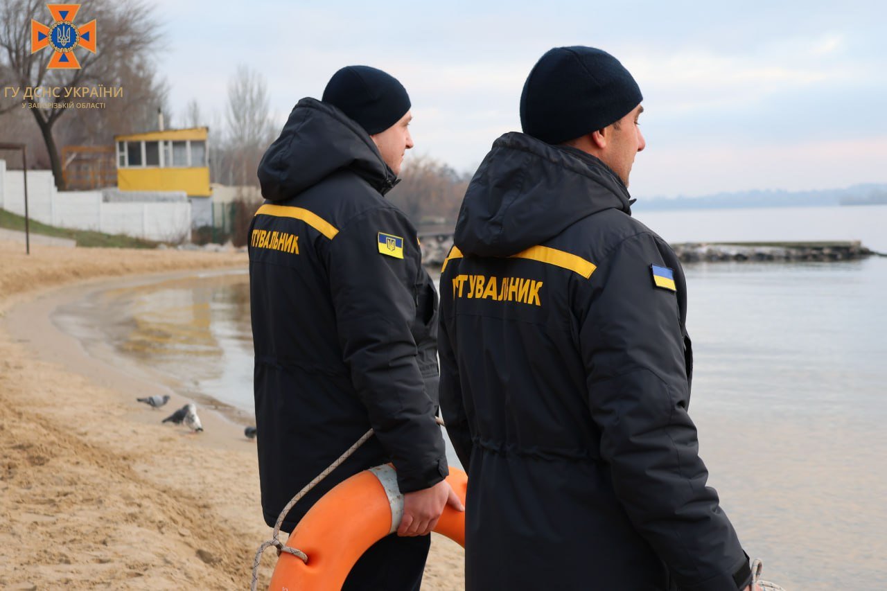 У Запоріжжі поблизу водойм рятувальники облаштували спеціальні пости   