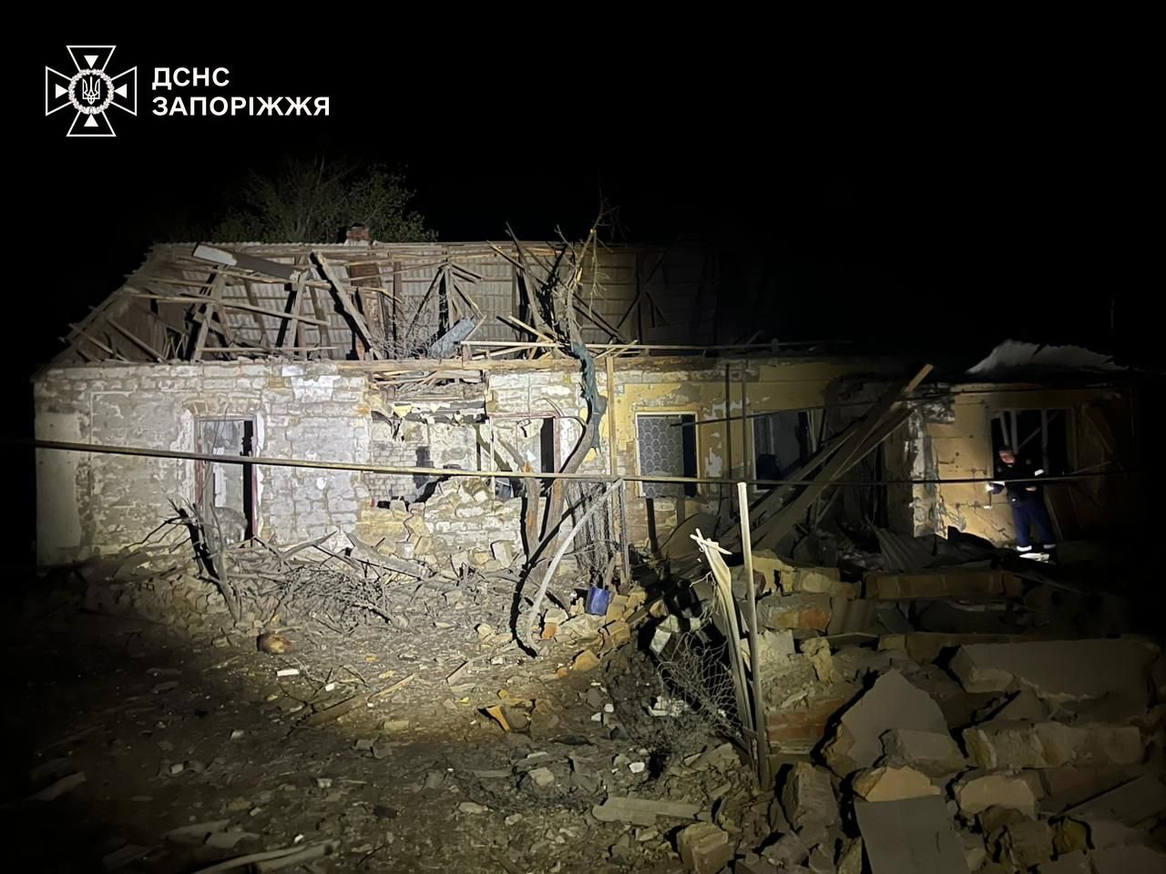 У Запорізькій області через обстріли зайнявся гараж і автівка, – ДСНС