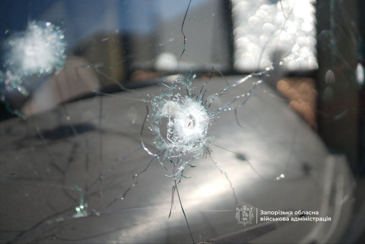 Внаслідок атаки по автобусу у Запоріжжі постраждали двоє дітей і пʼятеро дорослих