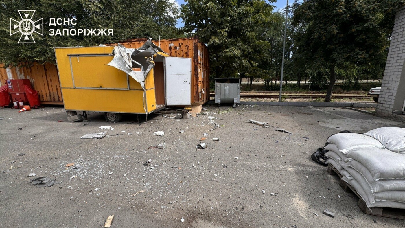 У Запоріжжі внаслідок атак БПЛА загинула одна людина, десятеро отримали поранення, – ДСНС