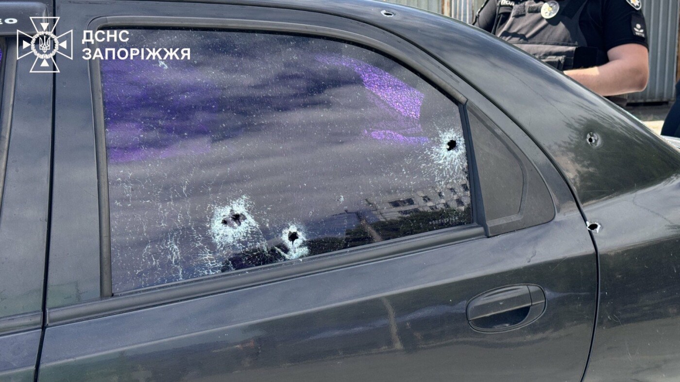 У Запоріжжі внаслідок атак БПЛА загинула одна людина, десятеро отримали поранення, – ДСНС