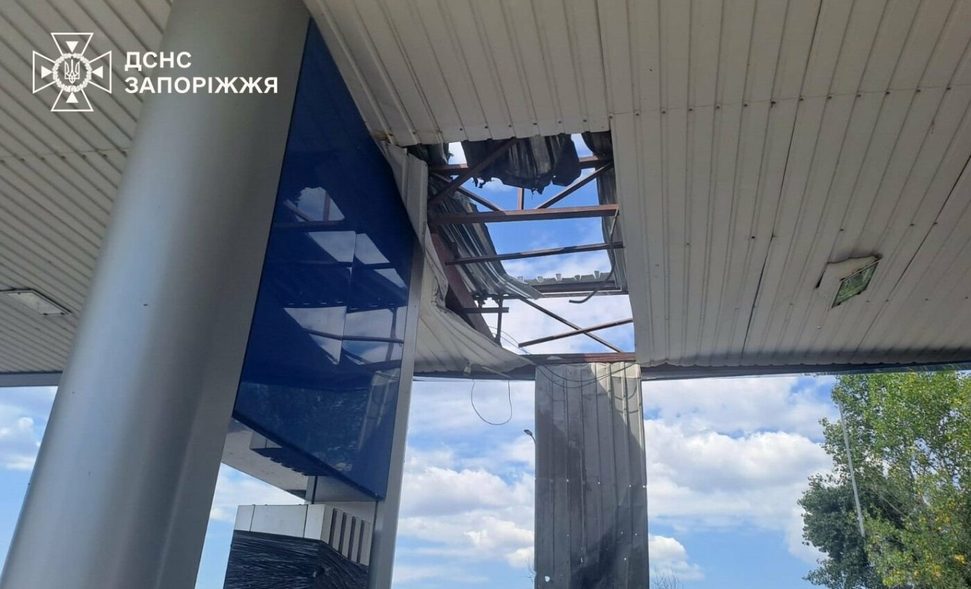 У Запоріжжі внаслідок атак БПЛА загинула одна людина, десятеро отримали поранення, – ДСНС