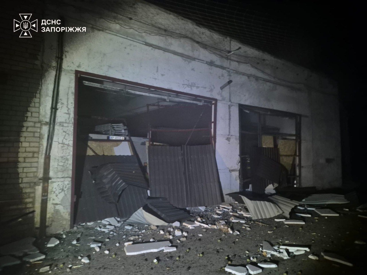 У Запорізькій області внаслідок авіаудару пошкоджено пожежно-рятувальну частину