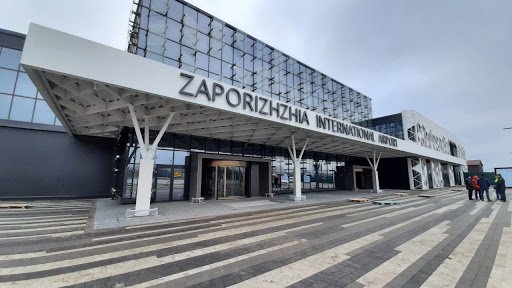 Запорожский аэропорт закажет топливо на 2 миллиона гривен у предпринимателя, которой попался на уклонении от налогов