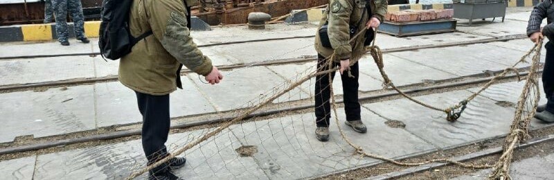 В Приморском районе выявили браконьерское судно с запрещенным орудием лова 