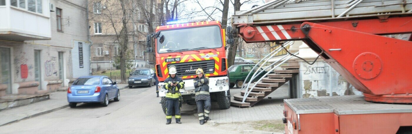 В Запорожье сессию горсовета перенесли на две недели из-за “минирования” мэрии