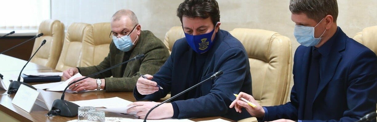 Сбережения, пособия и зарплаты: что есть в декларациях запорожского губернатора и его замов 