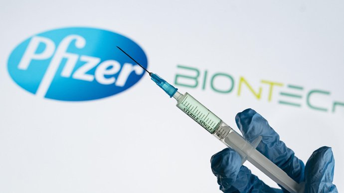 Жителям Запорожской области начали делать прививки от COVID-19 вакциной Pfizer