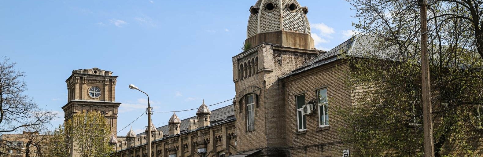 Памятники Старого Александровска: как сейчас выглядит здание первой в городе электростанции, - ФОТО