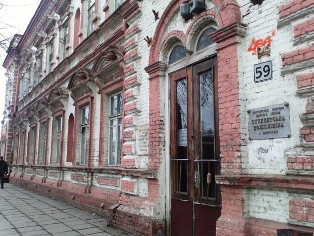 5 лет реконструкции: в Запорожье продолжат ремонтировать студенческую поликлинику за 8,5 миллиона гривен