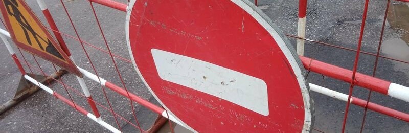 В Коммунарском районе временно ограничат движение транспорта