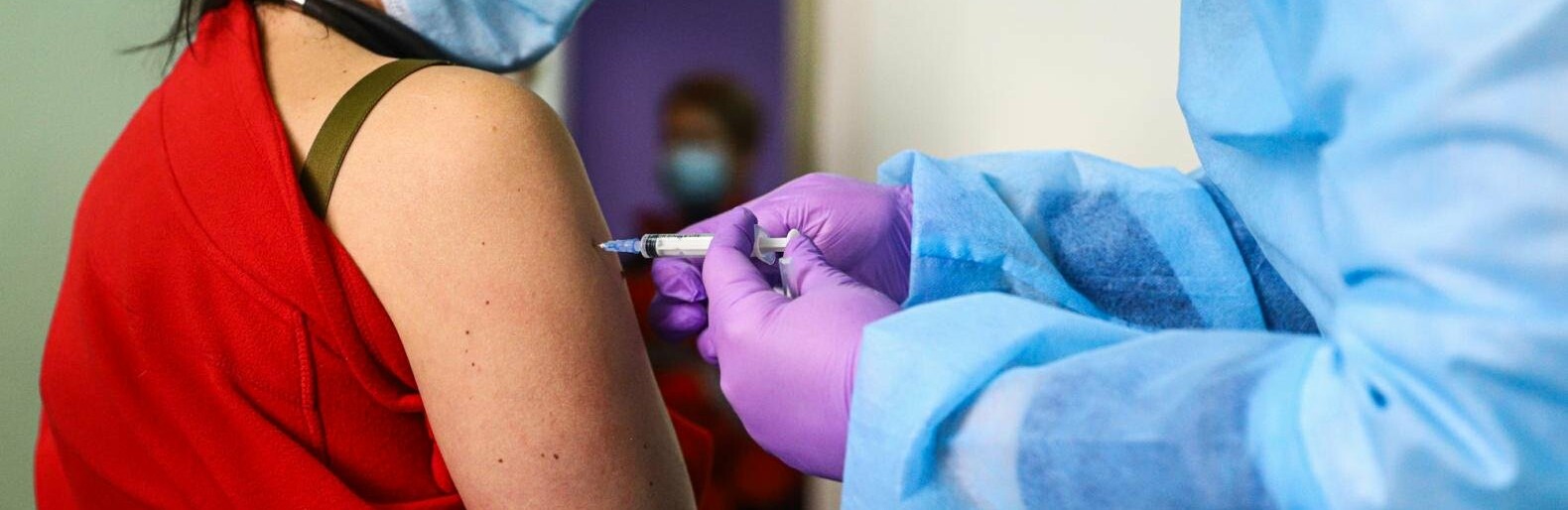 В Запорожской области более 4700 человек завершили вакцинацию от COVID-19 - как им получить Международное свидетельство 