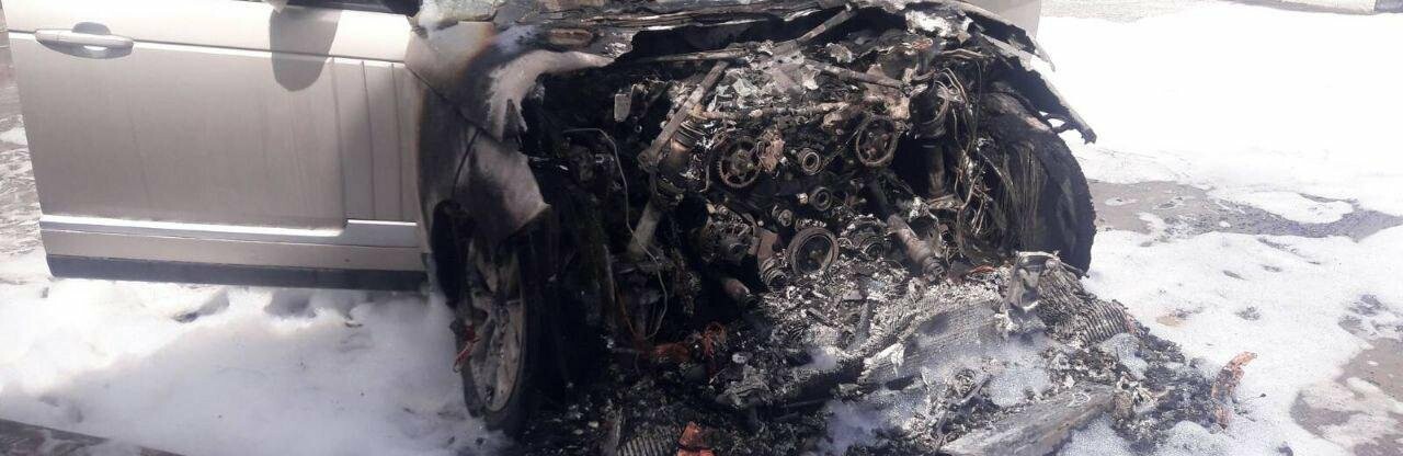 В Запорожской области на территории АЗС загорелся автомобиль