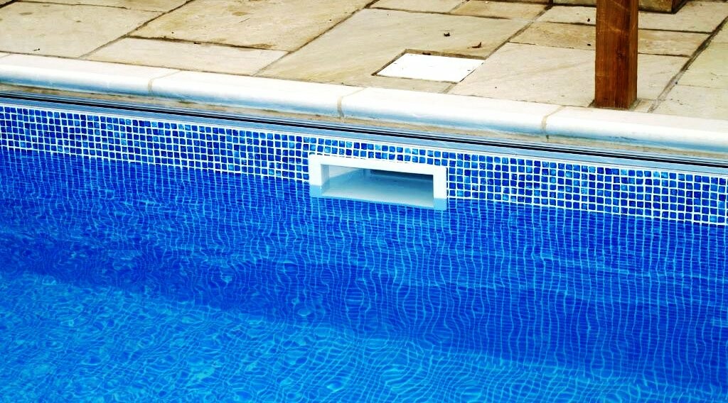 Закладные элементы для бассейна: скиммер, форсунка, слив, проход